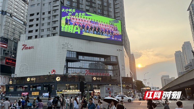 FY, 力克娄底队, 盖全城的足