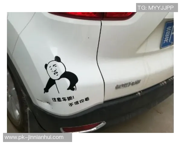 足球场上的沙雕球星那些搞笑瞬间令人捧腹不已的球员们